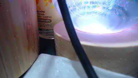 Snapshot of kittykatss chatting on 01/11/25, 01:22 Viktoria online show from 01/11/25, 01:22