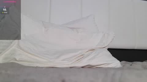 Monika online show from 12/19/25, 11:23