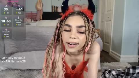 kitty online show from 10/22/25, 01:28