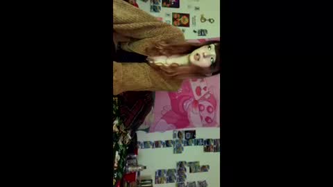 Snapshot of kittyme0ws chatting on 12/16/25, 05:45 kitty online show from 12/16/25, 05:45