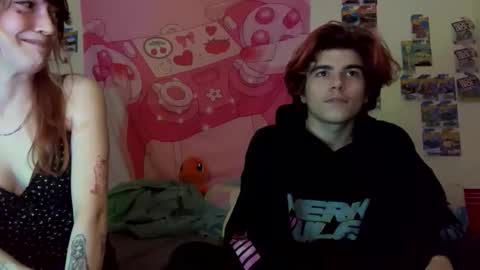 Snapshot of kittyme0ws chatting on 12/21/25, 09:05 kitty online show from 12/21/25, 09:05