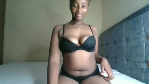 Snapshot of kittypettite chatting on 09/09/25, 03:44 Kittypettite online show from 09/09/25, 03:44