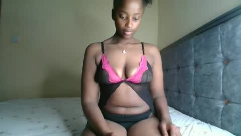 Snapshot of kittypettite chatting on 09/24/25, 03:48 Kittypettite online show from 09/24/25, 03:48