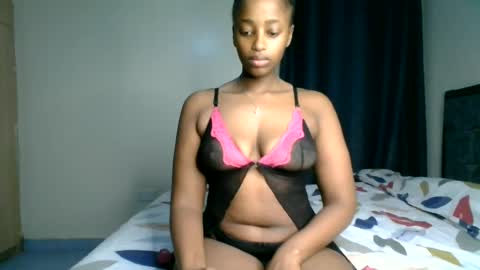 Snapshot of kittypettite chatting on 06/23/26, 05:05 Kittypettite online show from 06/23/26, 05:05