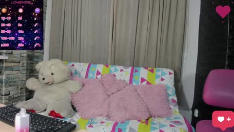 Snapshot of kittyqueen01 chatting on 01/11/25, 03:23 Tatiana Guerrero online show from 01/11/25, 03:23