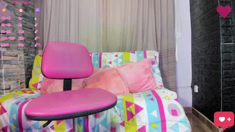 Snapshot of kittyqueen01 chatting on 01/25/25, 12:16 Tatiana Guerrero online show from 01/25/25, 12:16