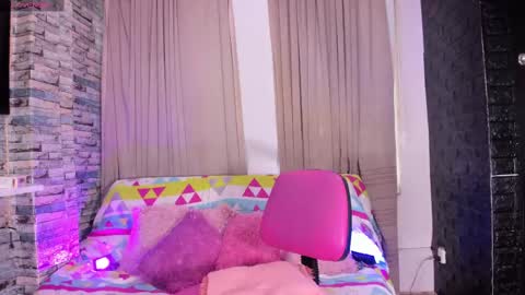 Snapshot of kittyqueen01 chatting on 03/08/25, 10:34 Tatiana Guerrero online show from 03/08/25, 10:34