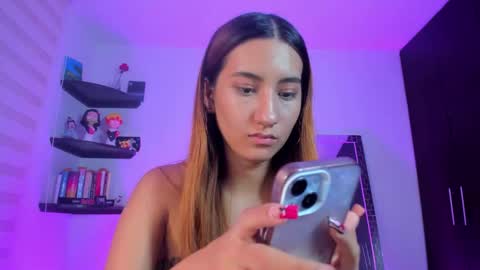 kitty online show from 10/10/25, 06:23