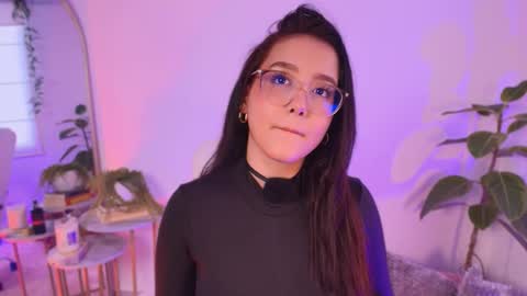 Sophie online show from 11/21/25, 09:57