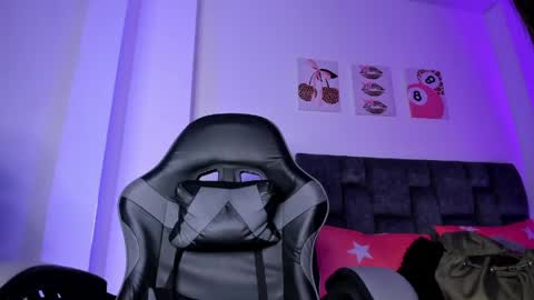 kitty online show from 04/20/26, 06:09