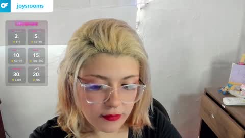 Snapshot of kittytrixy97 chatting on 12/11/24, 09:34 Kitty Trixy online show from 12/11/24, 09:34