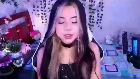 Kittyuwu  online show from 03/18/26, 10:35