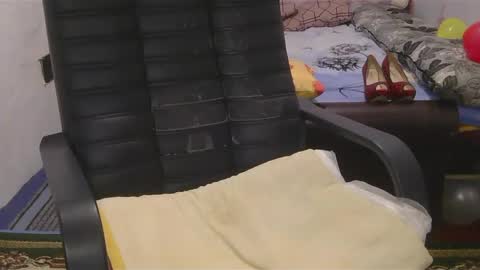 Snapshot of kittyybeauty chatting on 03/04/25, 05:56 KittyyBeauty online show from 03/04/25, 05:56