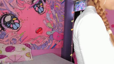 Snapshot of kittyzenn chatting on 12/13/24, 09:20 Kitty Zen online show from 12/13/24, 09:20