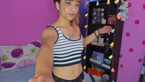 Snapshot of kittyzenn chatting on 12/26/24, 08:00 Kitty Zen online show from 12/26/24, 08:00