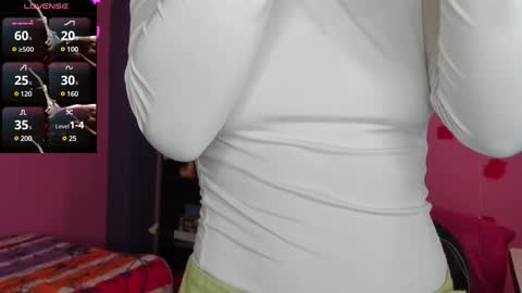 Snapshot of kittyzenn chatting on 01/17/25, 04:15 Kitty Zen online show from 01/17/25, 04:15