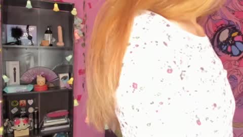 Snapshot of kittyzenn chatting on 02/04/25, 12:29 Kitty Zen online show from 02/04/25, 12:29