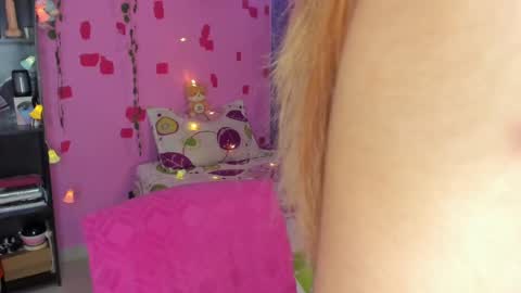 Snapshot of kittyzenn chatting on 02/15/25, 07:28 Kitty Zen online show from 02/15/25, 07:28