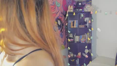 Snapshot of kittyzenn chatting on 11/28/25, 05:15 Kitty Zen online show from 11/28/25, 05:15