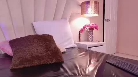 Snapshot of kity_hill chatting on 07/13/26, 03:20 Kitty Hill online show from 07/13/26, 03:20