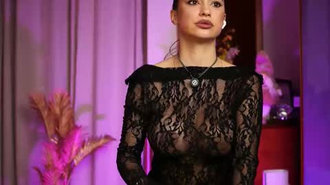 Erika online show from 02/02/26, 09:24