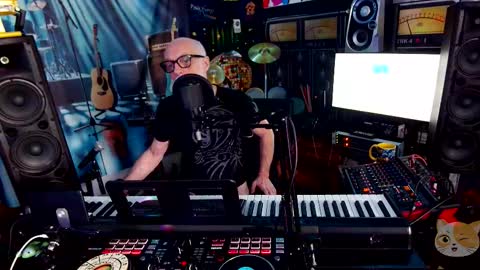 kiveuxmakeu online show from 03/05/26, 04:47