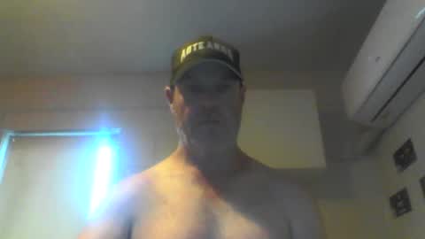 Snapshot of kiwiguy19773 chatting on 01/26/25, 06:28 kiwiguy19773 online show from 01/26/25, 06:28