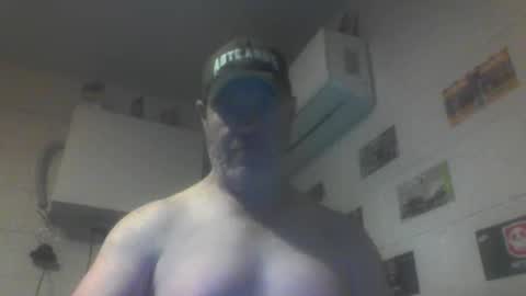 kiwiguy19773 online show from 04/23/26, 06:58
