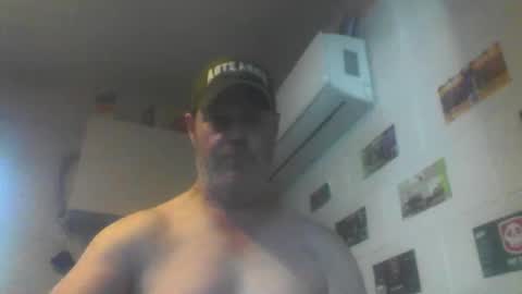 kiwiguy19773 online show from 04/27/26, 02:53