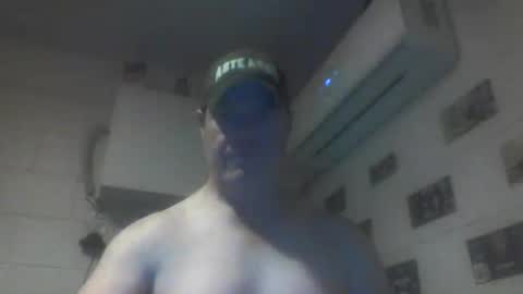 Snapshot of kiwiguy19773 chatting on 05/22/26, 07:15 kiwiguy19773 online show from 05/22/26, 07:15