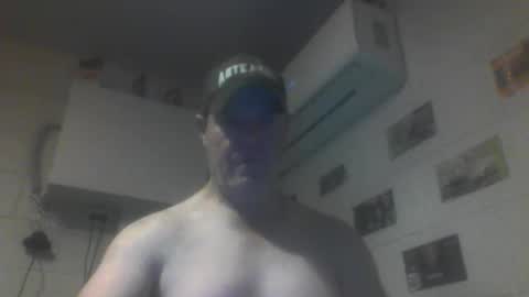 Snapshot of kiwiguy19773 chatting on 06/01/26, 07:10 kiwiguy19773 online show from 06/01/26, 07:10
