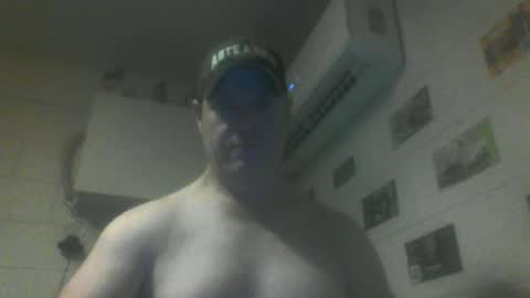 Snapshot of kiwiguy19773 chatting on 06/15/26, 06:48 kiwiguy19773 online show from 06/15/26, 06:48