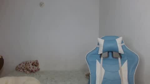 kiyu online show from 01/09/25, 09:16