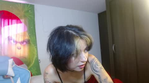 kiyu online show from 11/16/25, 09:09