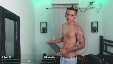 Snapshot of kizame___ chatting on 10/22/25, 06:18 kizame___ online show from 10/22/25, 06:18