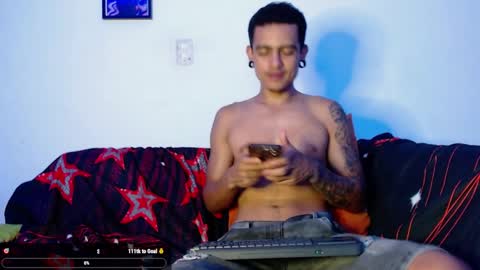 Snapshot of kizame___ chatting on 11/14/25, 04:00 kizame___ online show from 11/14/25, 04:00