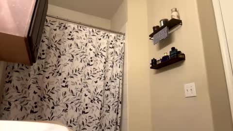 Snapshot of kkyle57 chatting on 10/30/25, 01:56 kkyle57 online show from 10/30/25, 01:56