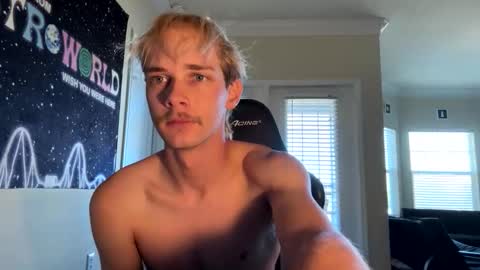 Snapshot of kkyle57 chatting on 10/31/25, 03:02 kkyle57 online show from 10/31/25, 03:02