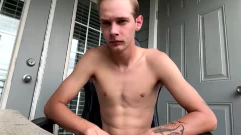 Snapshot of kkyle57 chatting on 11/21/25, 04:27 kkyle57 online show from 11/21/25, 04:27