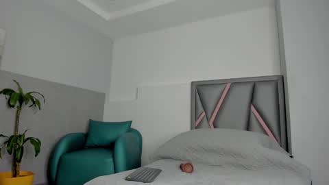 Snapshot of klariz09 chatting on 09/24/25, 09:18 klariz09 online show from 09/24/25, 09:18