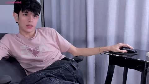 KLAUS online show from 11/19/25, 04:34