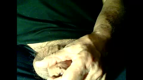 Snapshot of kledenn chatting on 03/07/25, 09:06 kledenn online show from 03/07/25, 09:06