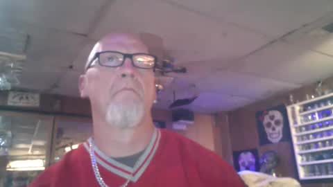 Snapshot of kleeeen chatting on 04/26/26, 08:12 MrKleeen online show from 04/26/26, 08:12