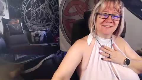 Michelle online show from 09/17/25, 06:37