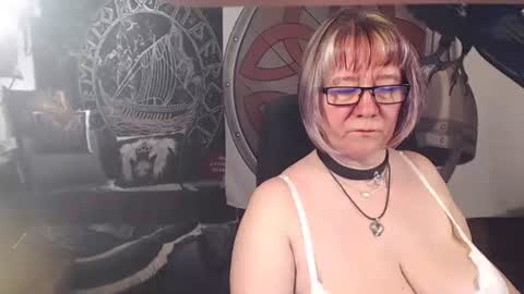 Snapshot of kleiner_teufel chatting on 03/23/26, 06:56 Michelle online show from 03/23/26, 06:56