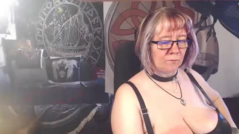 Snapshot of kleiner_teufel chatting on 04/14/26, 07:03 Michelle online show from 04/14/26, 07:03