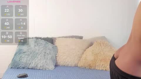 Snapshot of kleo_helenos chatting on 11/17/25, 10:15 KLEO online show from 11/17/25, 10:15