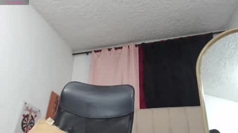 Snapshot of kleo_princess18 chatting on 02/19/25, 01:40 kleo online show from 02/19/25, 01:40