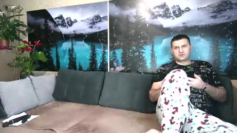 Snapshot of kleosnow chatting on 02/10/25, 08:42 Kleosnow online show from 02/10/25, 08:42