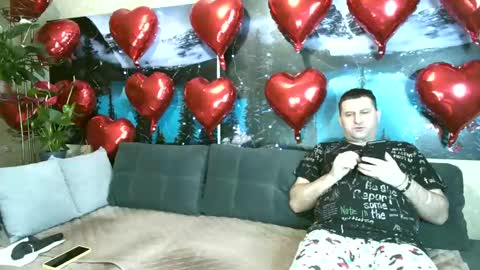 Snapshot of kleosnow chatting on 02/14/25, 09:24 Kleosnow online show from 02/14/25, 09:24
